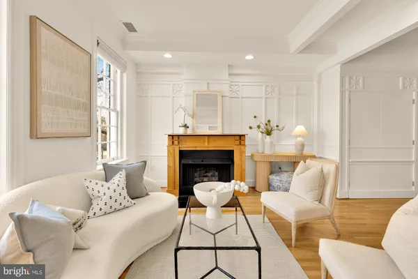 $4,500 | 1704 16th Street Northwest, Unit 5, Washington, DC 20009