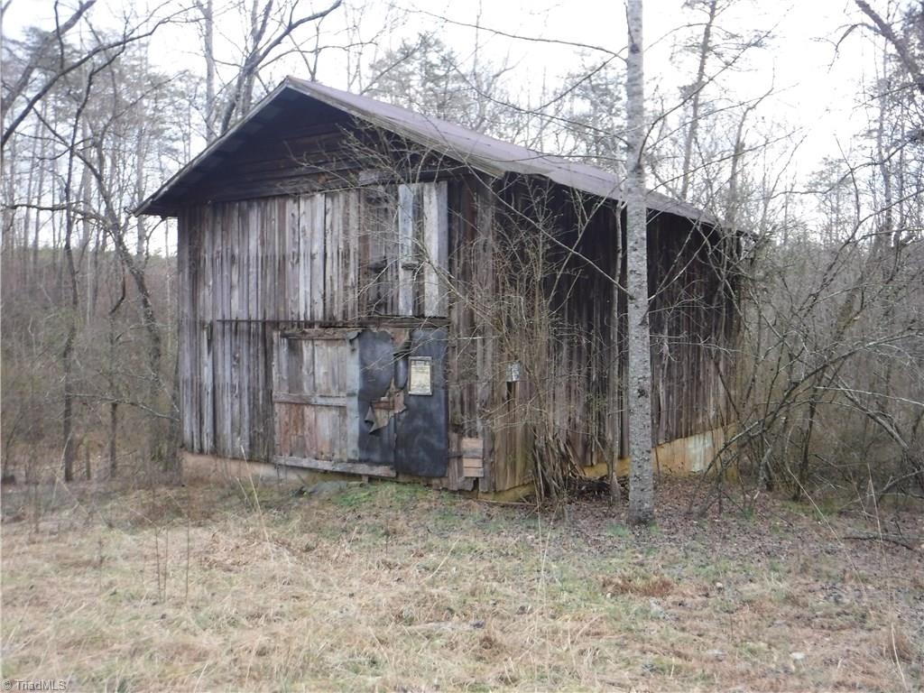 1331 Wilson Road Pilot Mountain, NC 27041 - Photo 10 of 18 Gallery Image 10