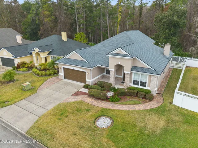 a outdoor view with a sitting space
