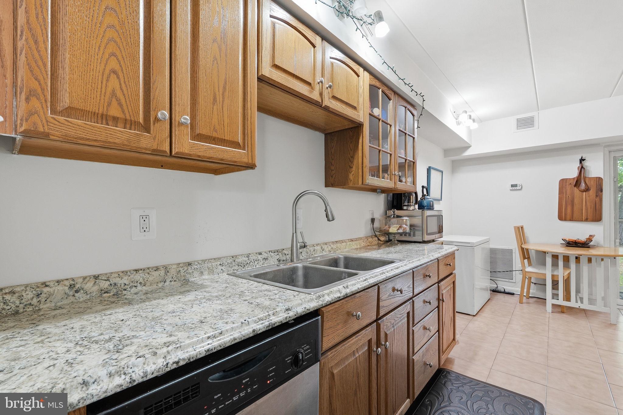 2326 Freetown Court, Unit 2B Reston, VA 20191 - Photo 4 of 25
