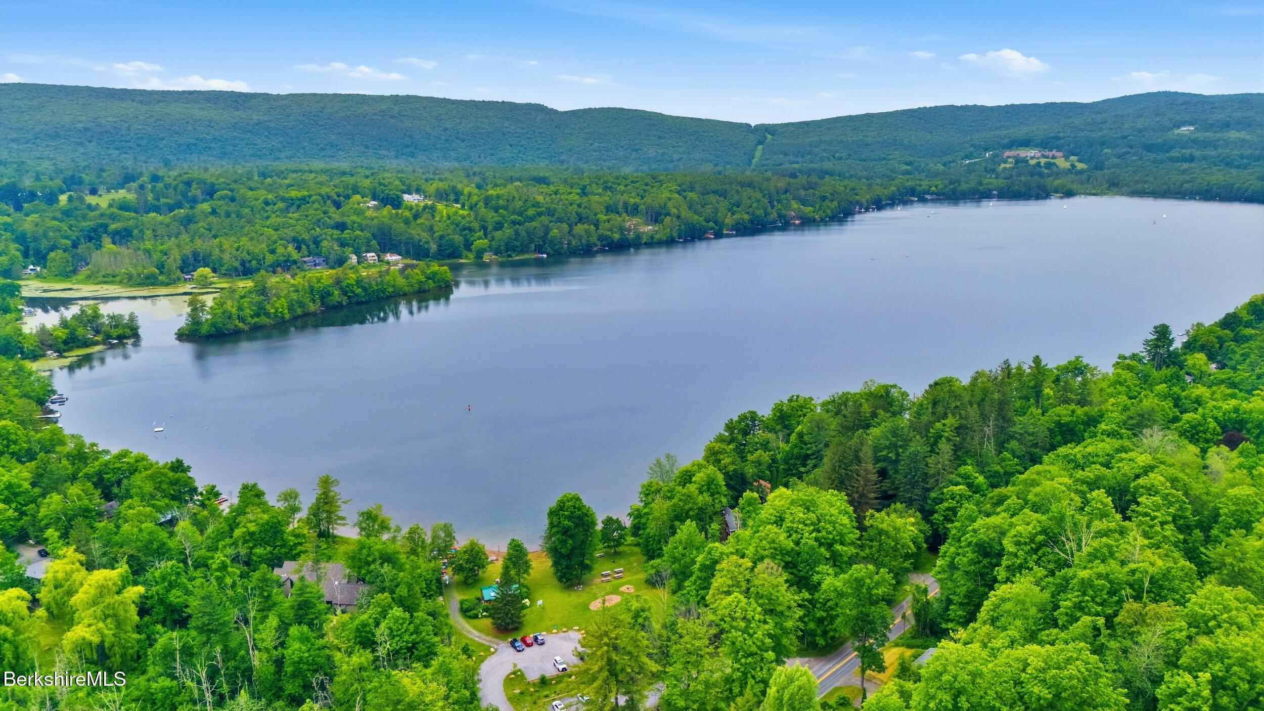 26 Mahkeenac Road Stockbridge, MA 01262 - Photo 22 of 23 21