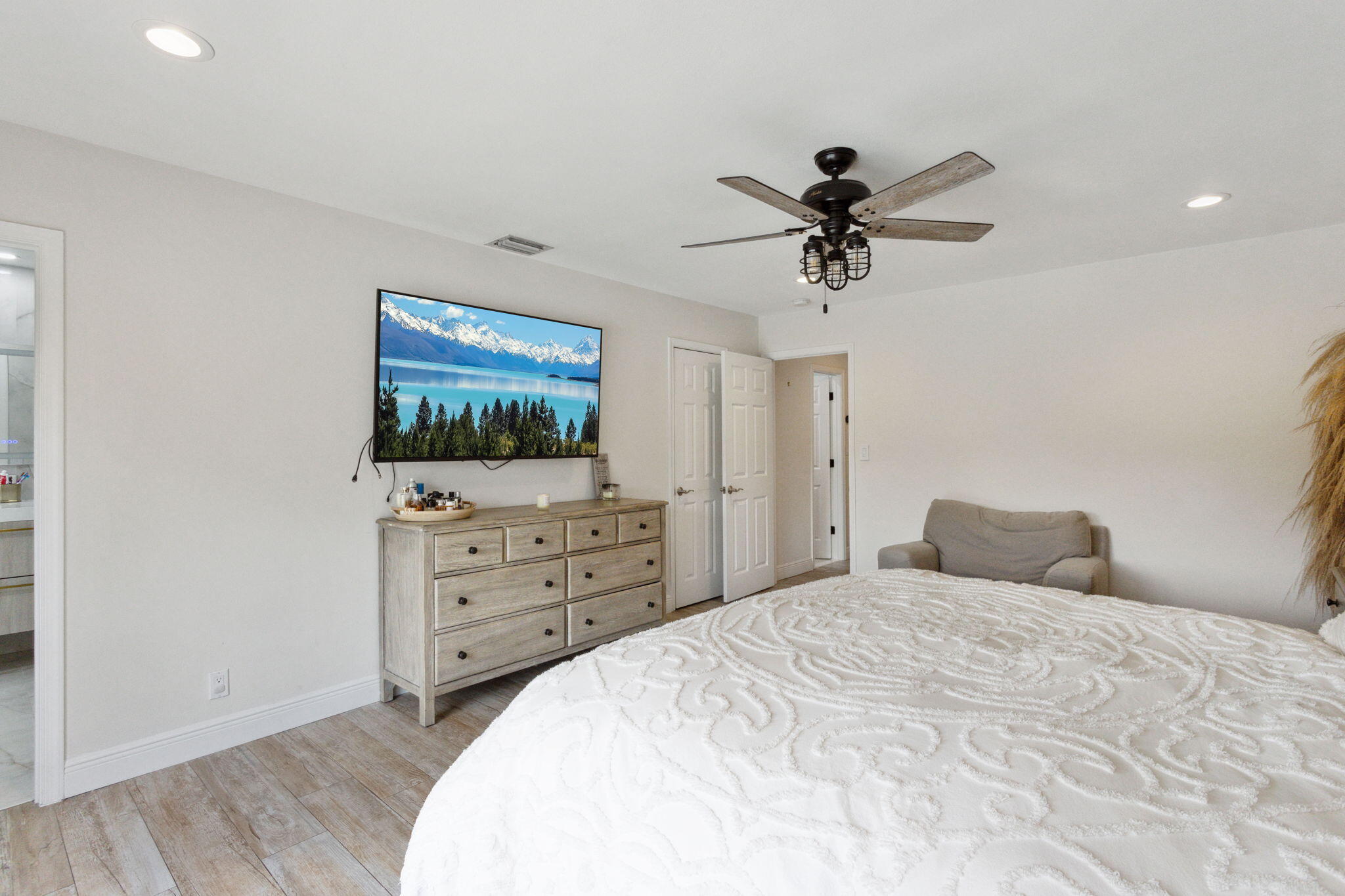 1560 Southwest 19th Street Boca Raton, FL 33486 - Photo 12 of 34 3-web-or-mls-0E2A2479