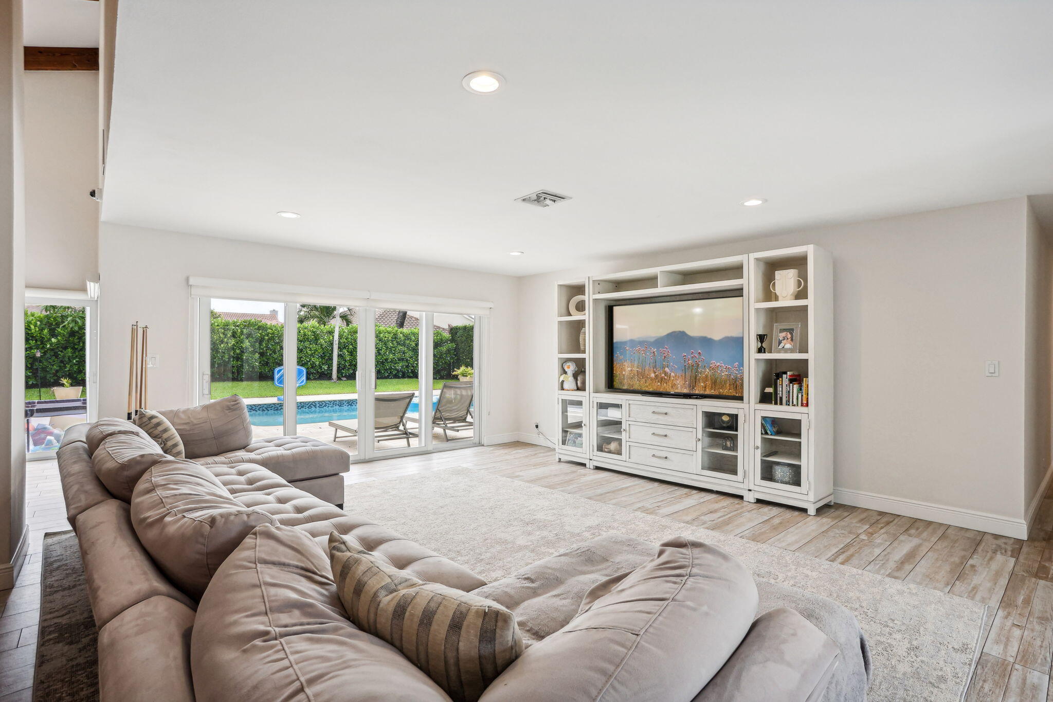 1560 Southwest 19th Street Boca Raton, FL 33486 - Photo 9 of 34 30-web-or-mls-0E2A2459