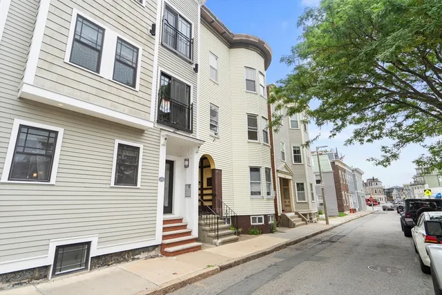 $4,000 | 194 Emerson Street, Unit 1, Boston, MA 02127