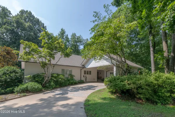 $549,900 | 1015 Cardinal Drive Northwest, Wilson, NC 27896