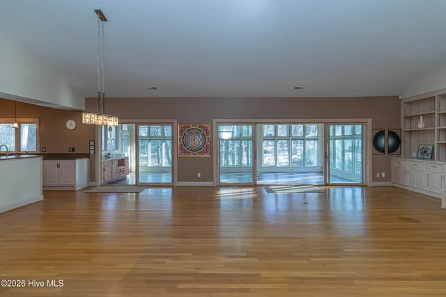 $574,900 | 1015 Cardinal Drive Northwest, Wilson, NC 27896