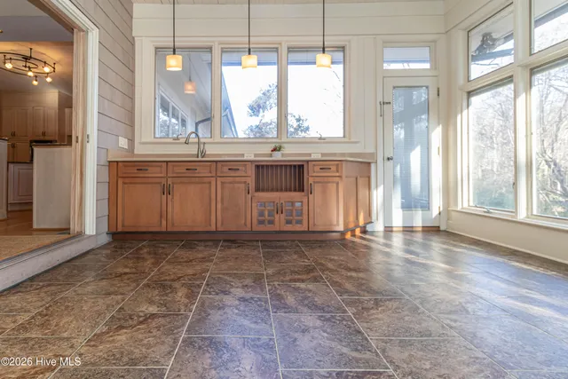 $574,900 | 1015 Cardinal Drive Northwest, Wilson, NC 27896