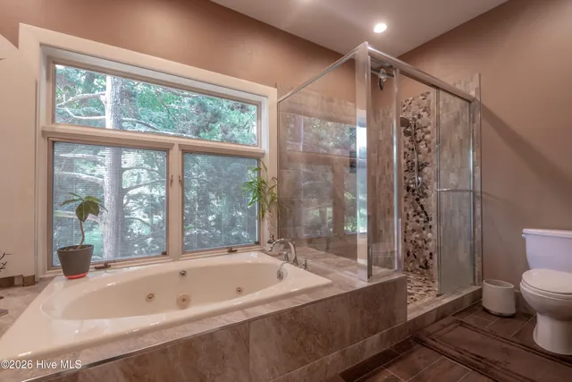 $574,900 | 1015 Cardinal Drive Northwest, Wilson, NC 27896