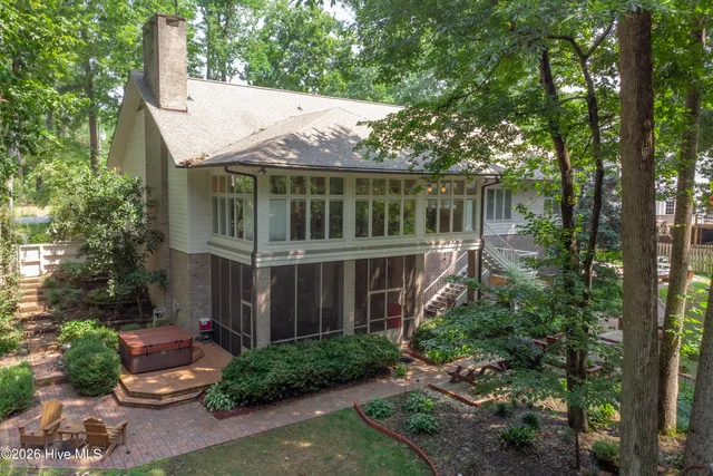 $574,900 | 1015 Cardinal Drive Northwest, Wilson, NC 27896