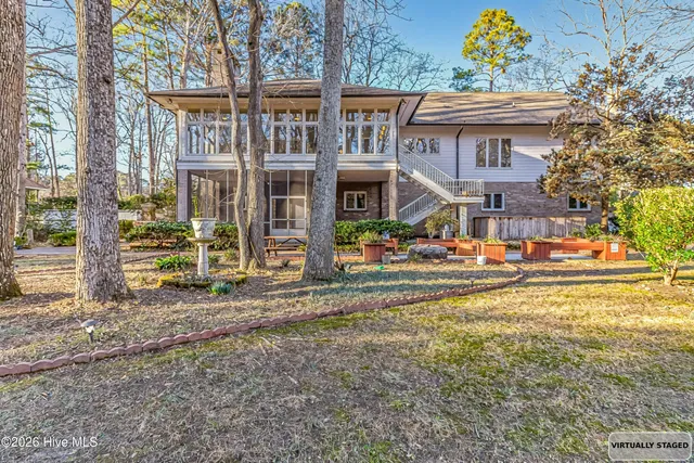 $574,900 | 1015 Cardinal Drive Northwest, Wilson, NC 27896