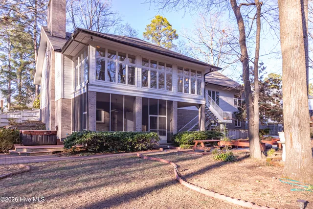 $574,900 | 1015 Cardinal Drive Northwest, Wilson, NC 27896