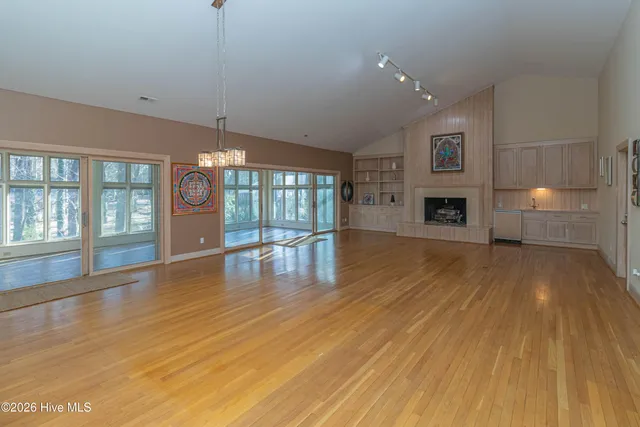 $574,900 | 1015 Cardinal Drive Northwest, Wilson, NC 27896