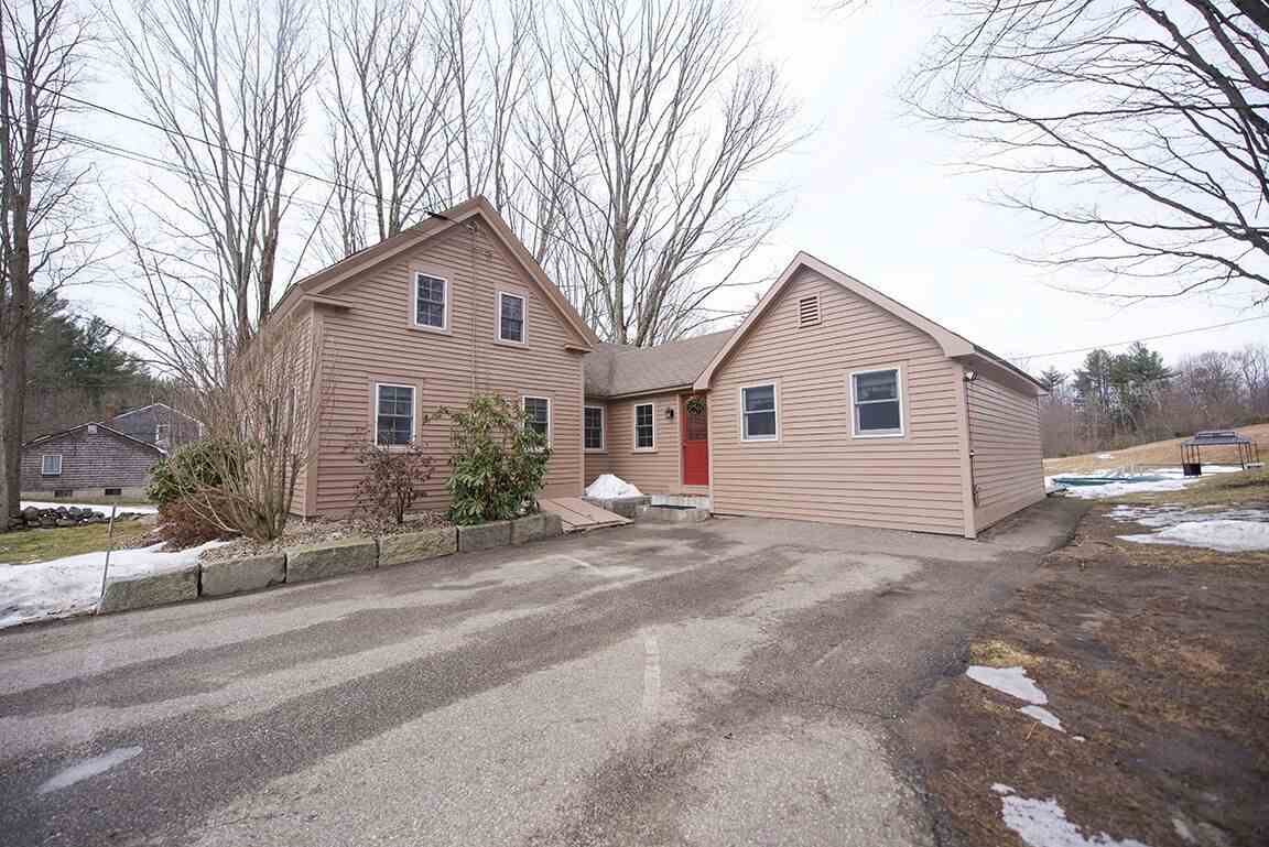 66 N Road Sandown, NH 03873 - Photo 3 of 40