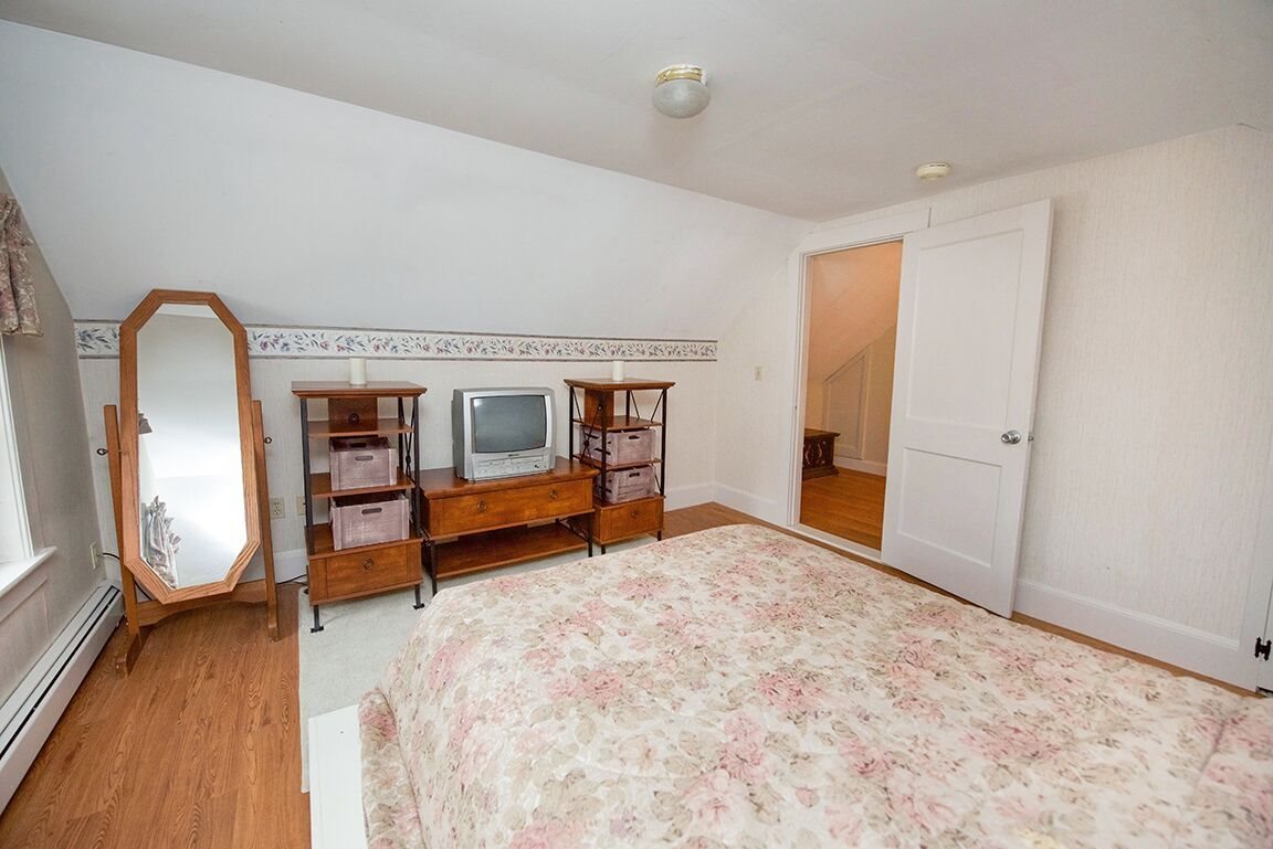 66 N Road Sandown, NH 03873 - Photo 24 of 40