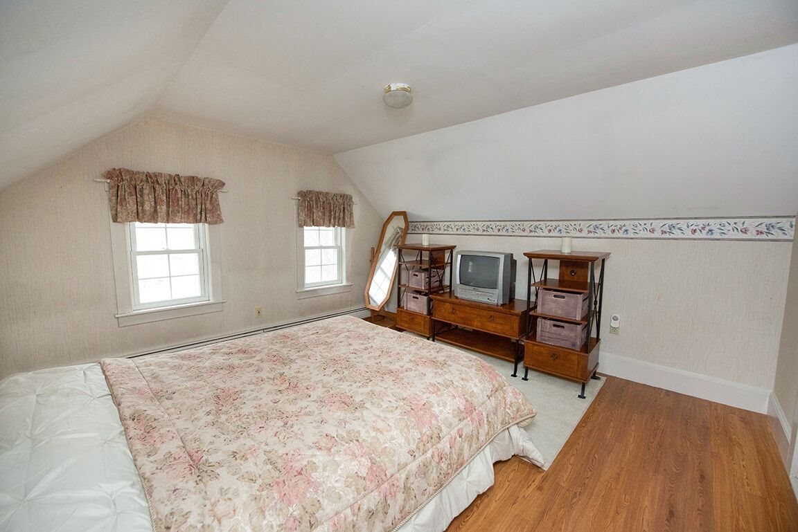 66 N Road Sandown, NH 03873 - Photo 25 of 40