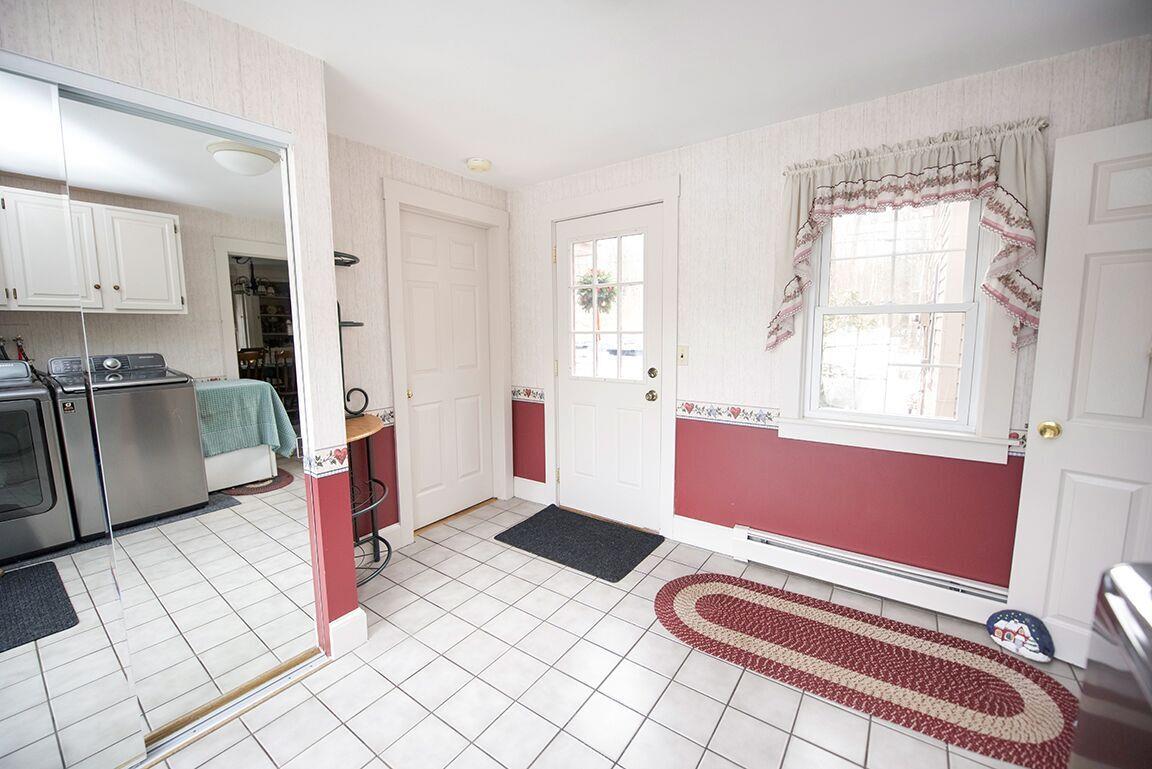 66 N Road Sandown, NH 03873 - Photo 30 of 40