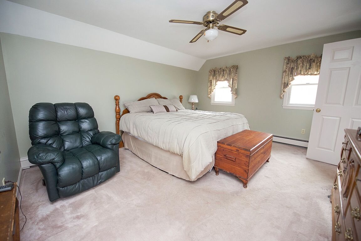 66 N Road Sandown, NH 03873 - Photo 32 of 40