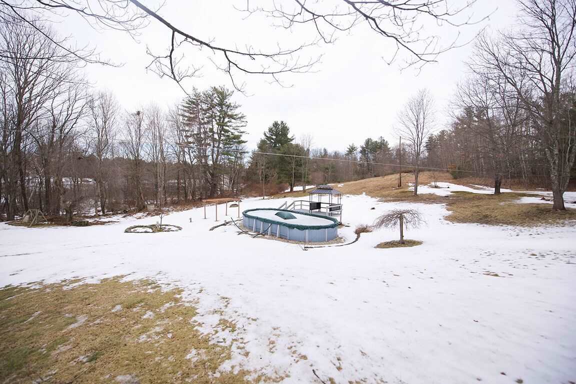 66 N Road Sandown, NH 03873 - Photo 36 of 40