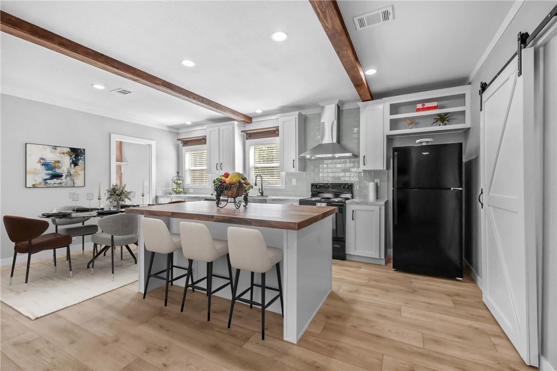 12796 South Fork Road Iola, TX 77861 - Photo 5 of 28 Kitchen, virtually staged