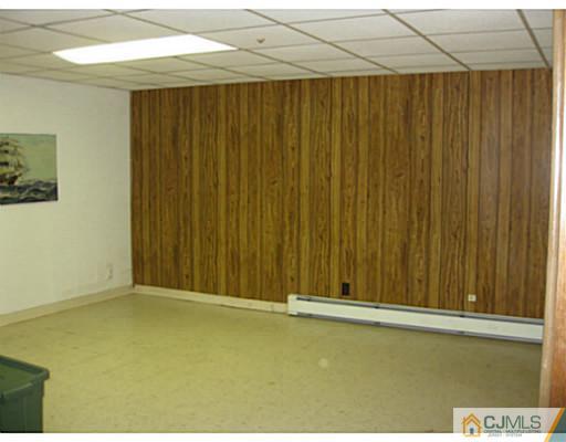 984 New Dover Road Edison, NJ 08820 - Photo 14 of 14 Gallery Image 14