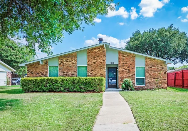$2,200 | 1616 Cumberland Trail, Plano, TX 75023