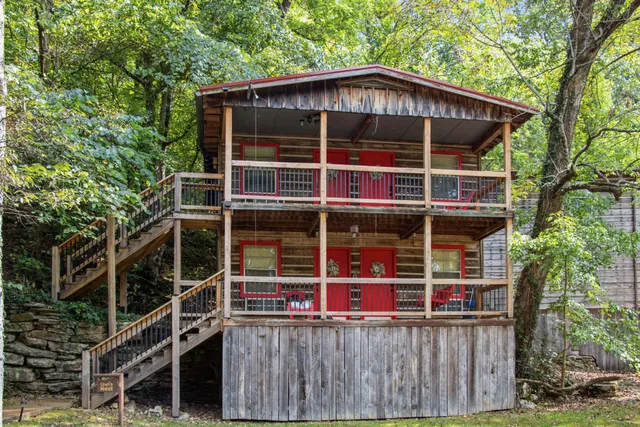 $4,100,000 | 299 Natural Bridge Park Road, Waynesboro, TN 38485