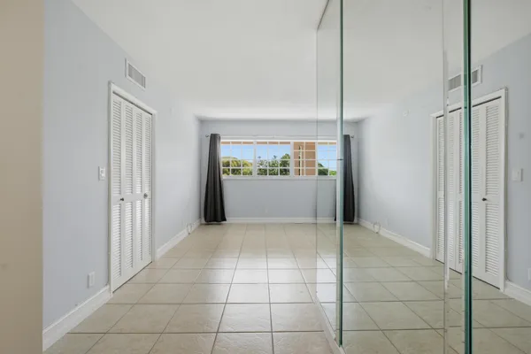 $1,950 | 2801 North Palm Aire Drive, Unit 402, Pompano Beach, FL 33069