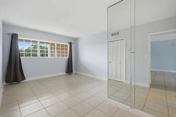 $1,950 | 2801 North Palm Aire Drive, Unit 402, Pompano Beach, FL 33069