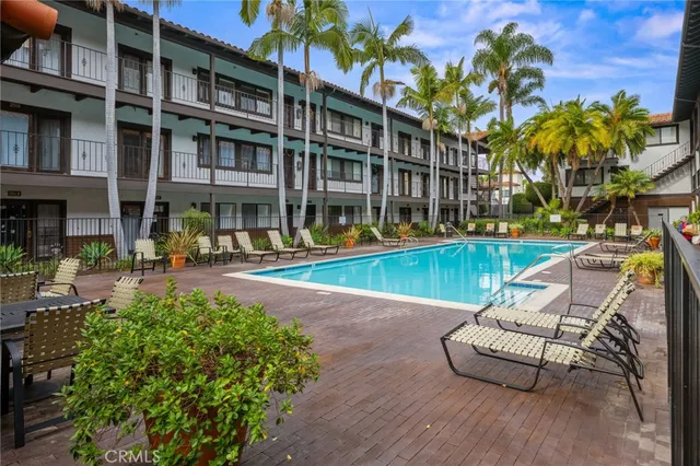 $889,000 | 17200 Newhope Street, Unit 31, Fountain Valley, CA 92708