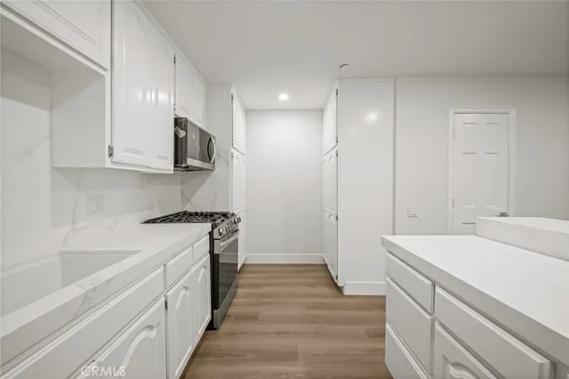 $889,000 | 17200 Newhope Street, Unit 31, Fountain Valley, CA 92708