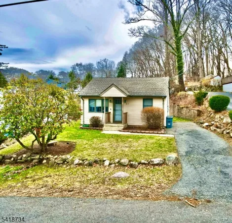 $375,000 | 51 Terrace Avenue, Butler, NJ 07405