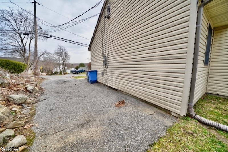 51 Terrace Avenue Butler, NJ 07405 - Photo 7 of 16