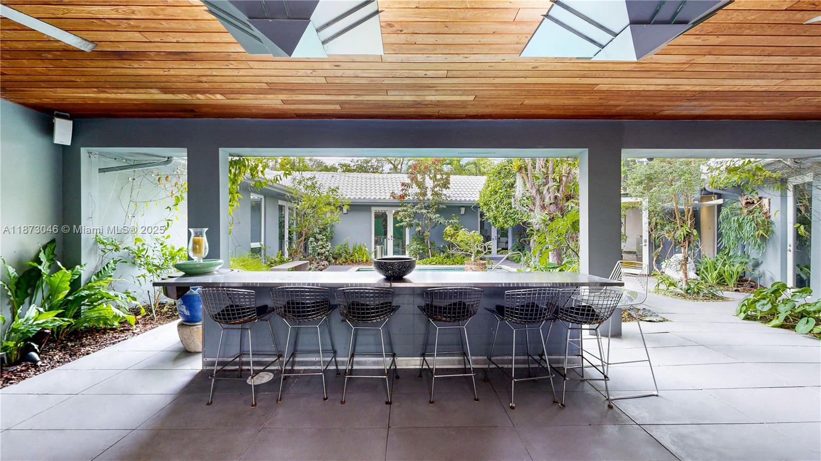 2101 Tigertail Avenue Miami, FL 33133 - Photo 3 of 92