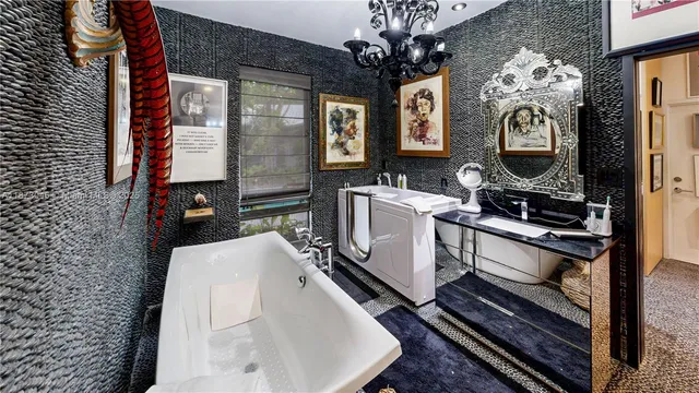 $4,500,000 | 2101 Tigertail Avenue, Miami, FL 33133