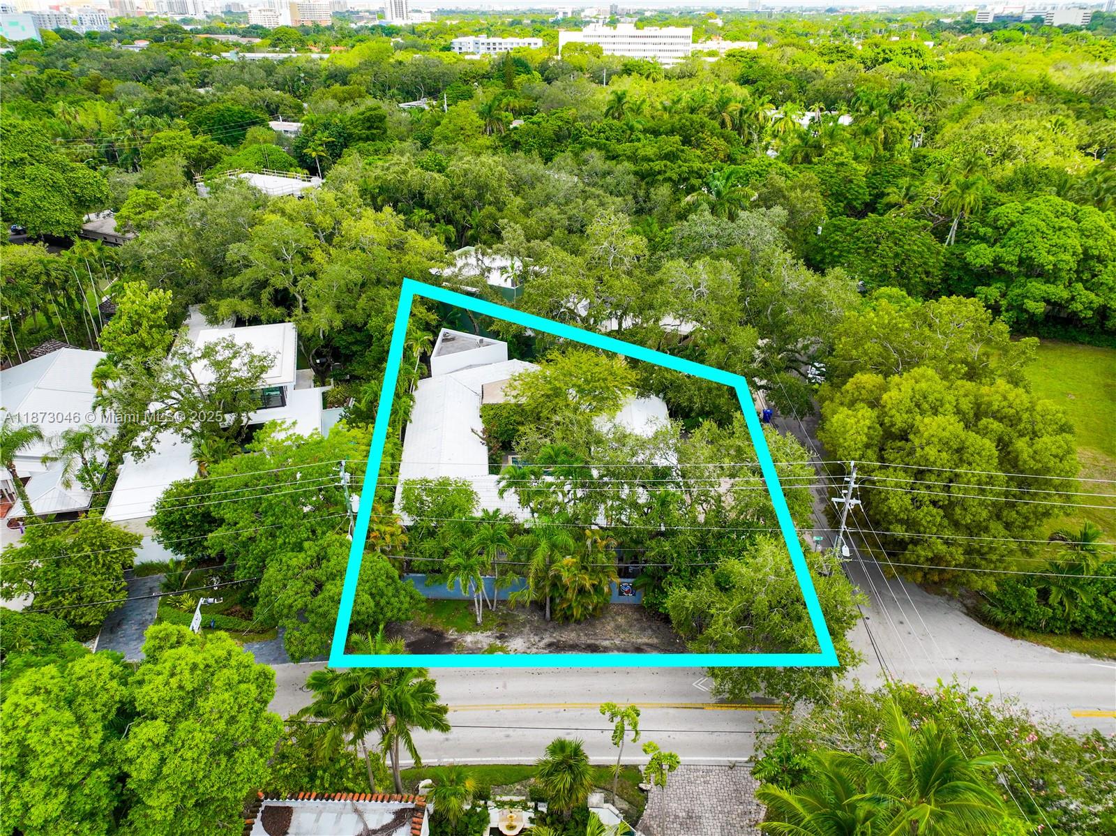 2101 Tigertail Avenue Miami, FL 33133 - Photo 76 of 92