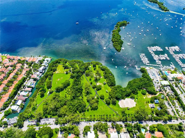 $4,500,000 | 2101 Tigertail Avenue, Miami, FL 33133