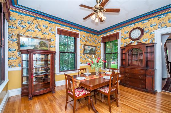 42 Chute Street Reading, MA 01867 - Photo 13 of 28