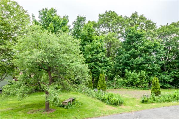 42 Chute Street Reading, MA 01867 - Photo 28 of 28