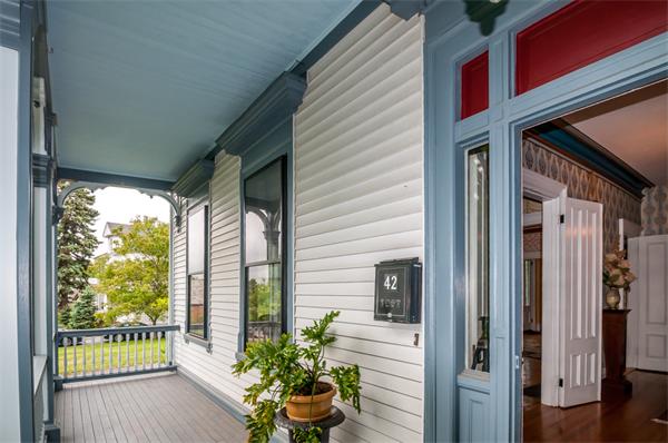 42 Chute Street Reading, MA 01867 - Photo 3 of 28