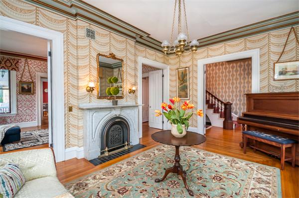 42 Chute Street Reading, MA 01867 - Photo 9 of 28