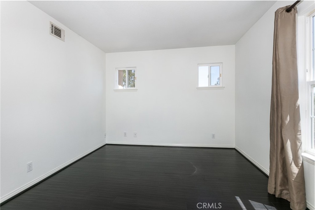 1175 Corte Riviera Camarillo, CA 93010 - Photo 16 of 33 Upstairs Bedroom