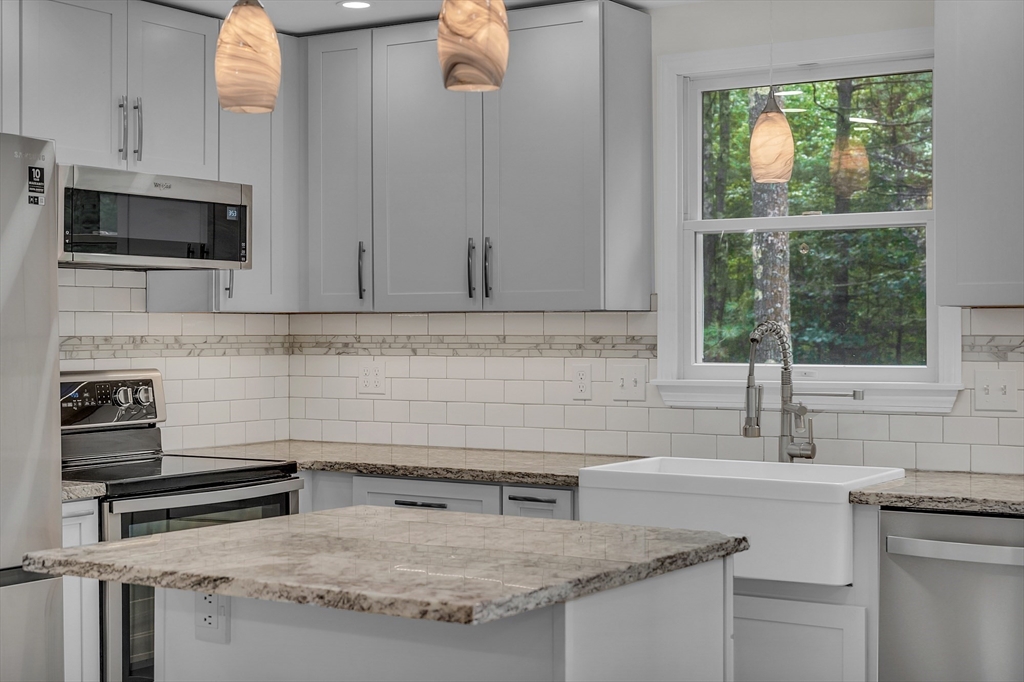 145 Flavell Road Groton, MA 01450 - Photo 6 of 37 Gallery Image 6