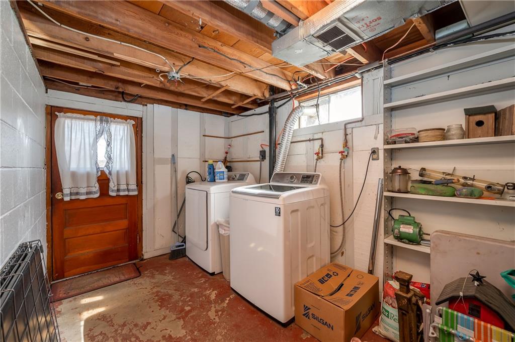 184 Oak Ridge Drive Butler, PA 16002 - Photo 15 of 16 a utility room with dryer and washer