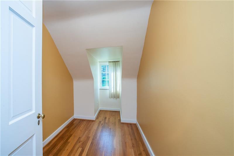 4765 Baptist Road Pittsburgh, PA 15227 - Photo 16 of 21 Gallery Image 16