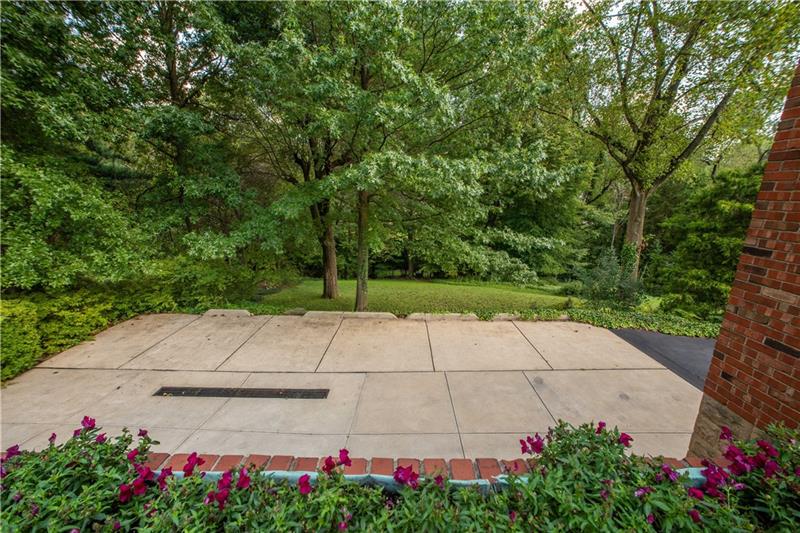 4765 Baptist Road Pittsburgh, PA 15227 - Photo 19 of 21 Gallery Image 19