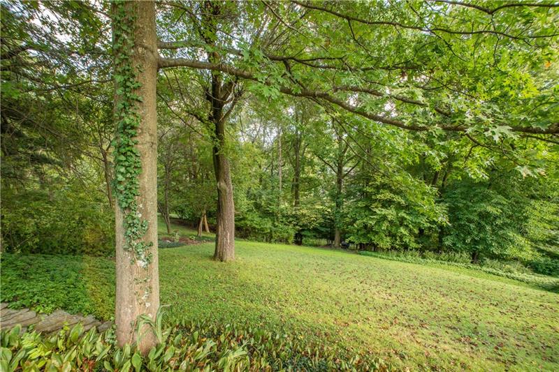 4765 Baptist Road Pittsburgh, PA 15227 - Photo 3 of 21 Gallery Image 3