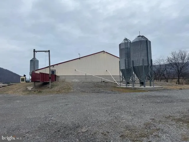 a house view with a backyard space