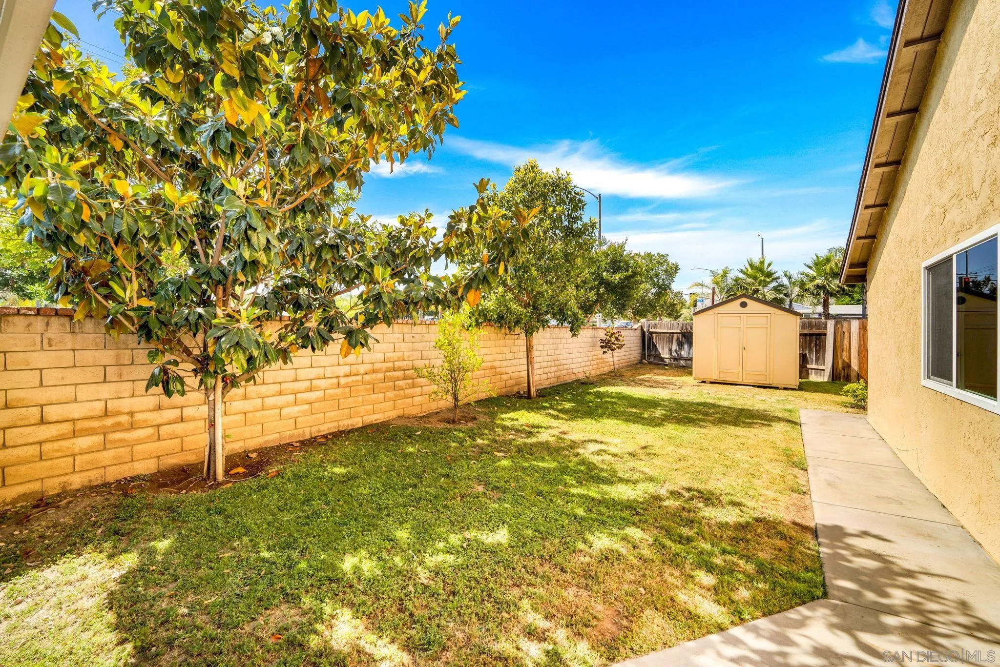 10174 West Glendon Circle Santee, CA 92071 - Photo 40 of 41 a swimming pool with an outdoor space and seating area