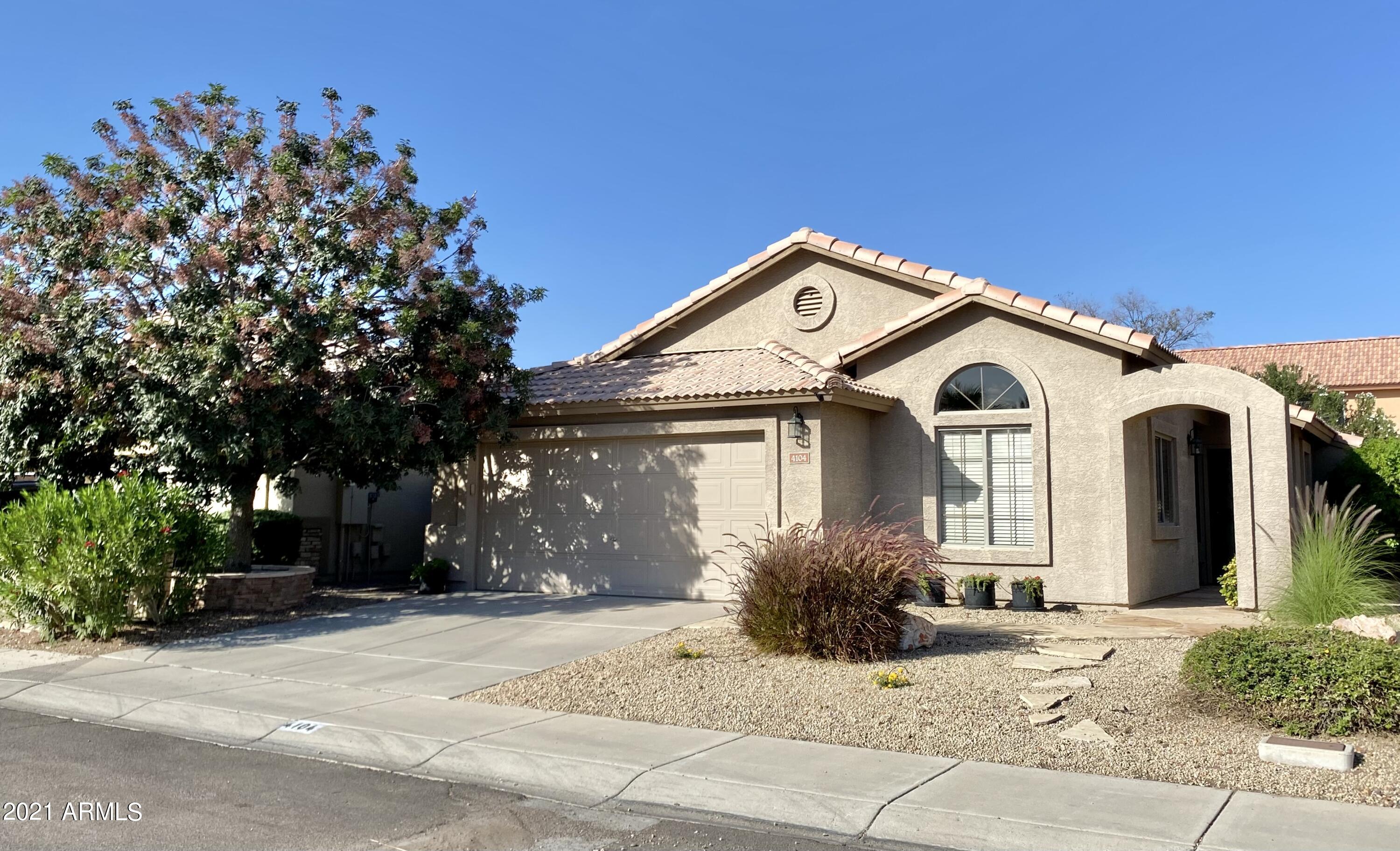 4104 East Agave Road Phoenix, AZ 85044 - Photo 7 of 26 IMG_1483-1