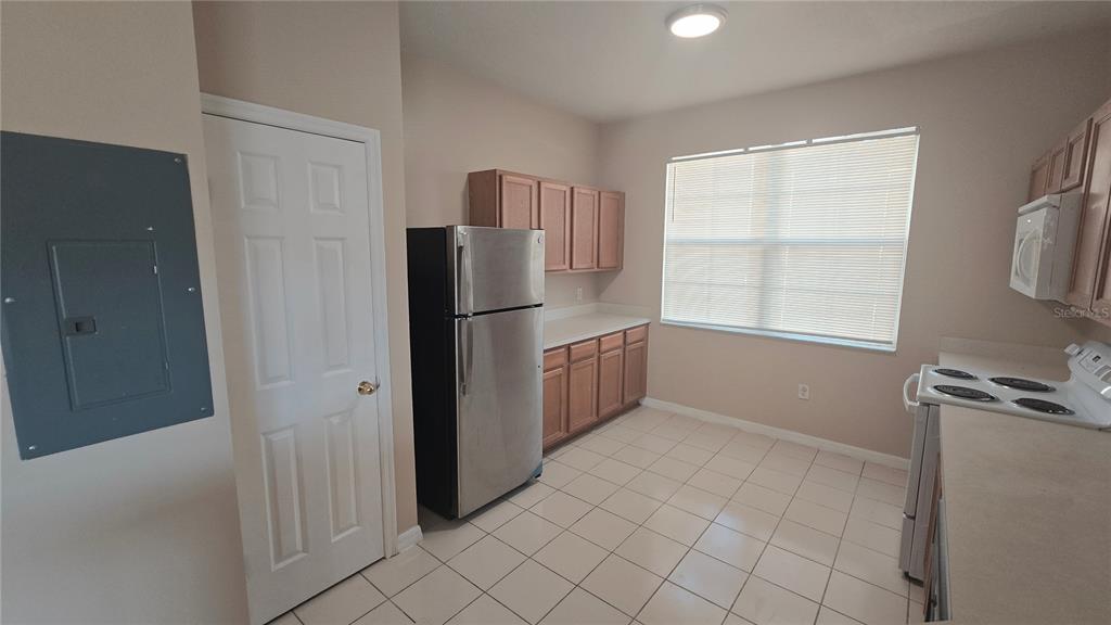 7604 Acklins Road, Unit 7604 Kissimmee, FL 34747 - Photo 7 of 21